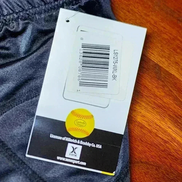 NWT womans Louisville Slugger baseball workout gym compression shorts. XL - Picture 3 of 5